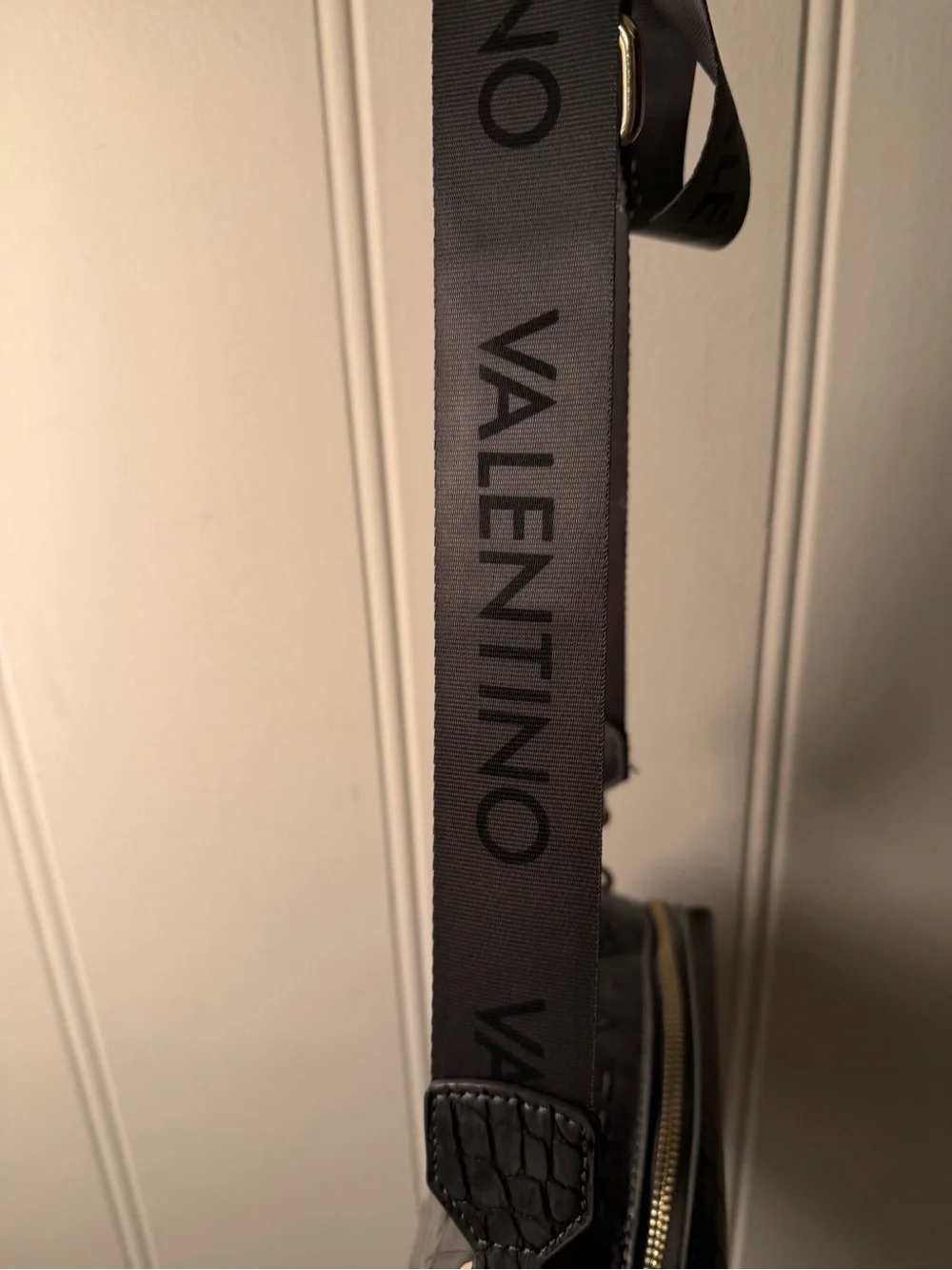 Valentino Black Logo Strap Croc-Embossed Crossbody - Picture 2 of 7